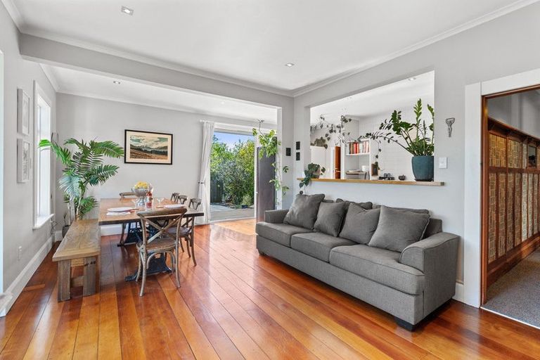 Photo of property in 7a Dublin Street, Martinborough, 5711