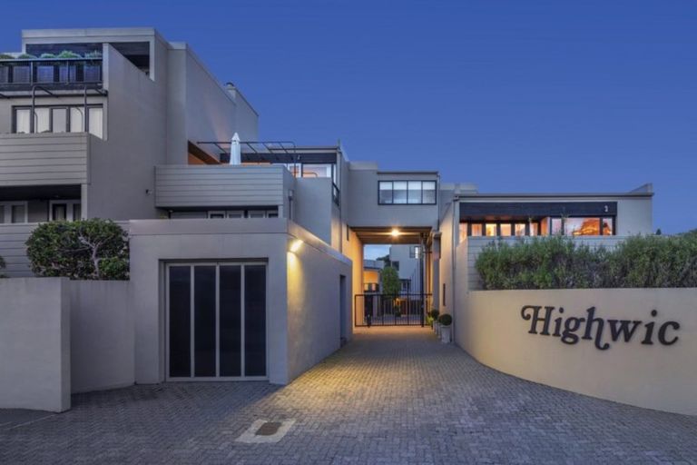 Photo of property in Highwic, 18/32 Hobson Street, Thorndon, Wellington, 6011