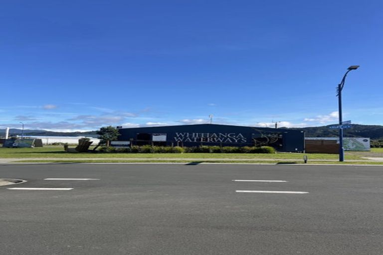 Photo of property in 8 Ronomor Place, Whitianga, 3510