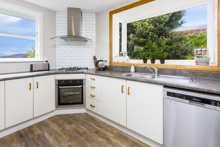 Photo of property in 16 Duncraig Street, Silverstream, Upper Hutt, 5019