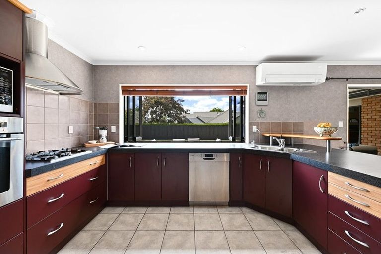 Photo of property in 17 Grasmere Court, Huntington, Hamilton, 3210