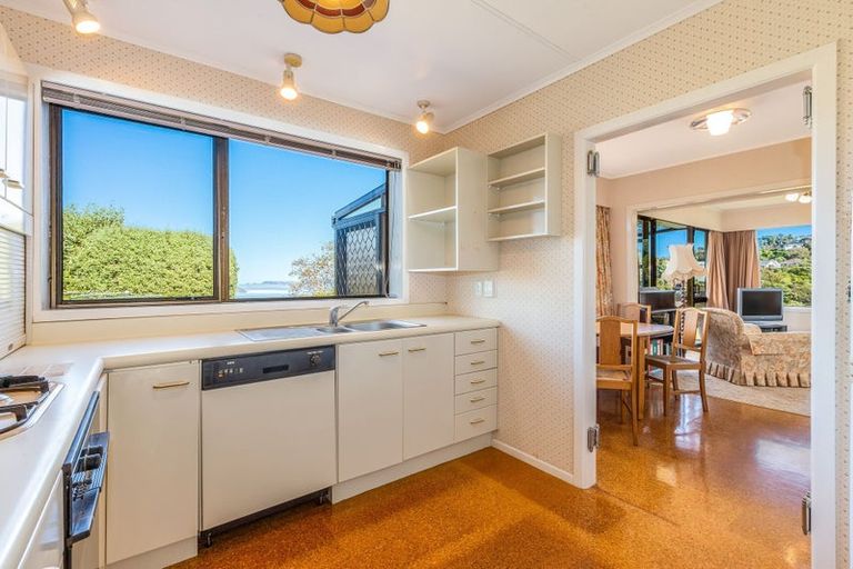 Photo of property in 22 Bushey Way, Maungaraki, Lower Hutt, 5010