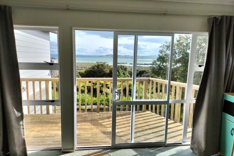 Photo of property in 2 Edge Street, Onerahi, Whangarei, 0110