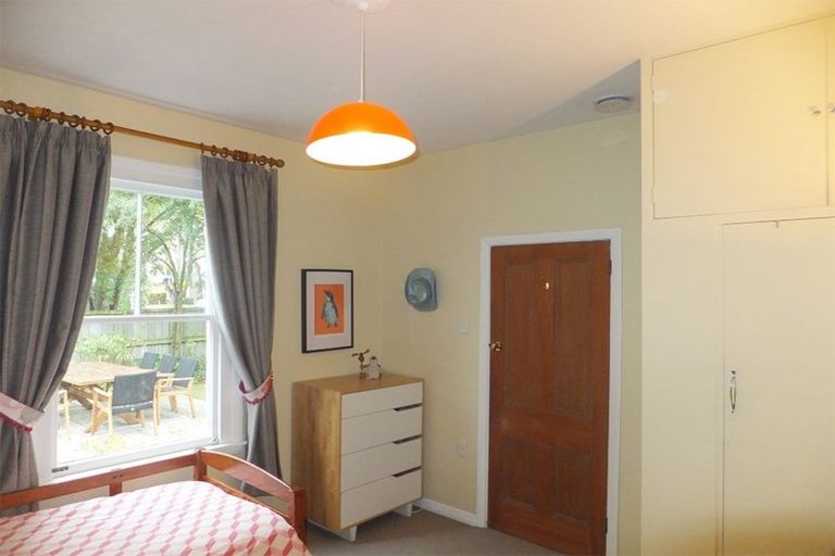 Photo of property in 60 Oxley Avenue, St Albans, Christchurch, 8014