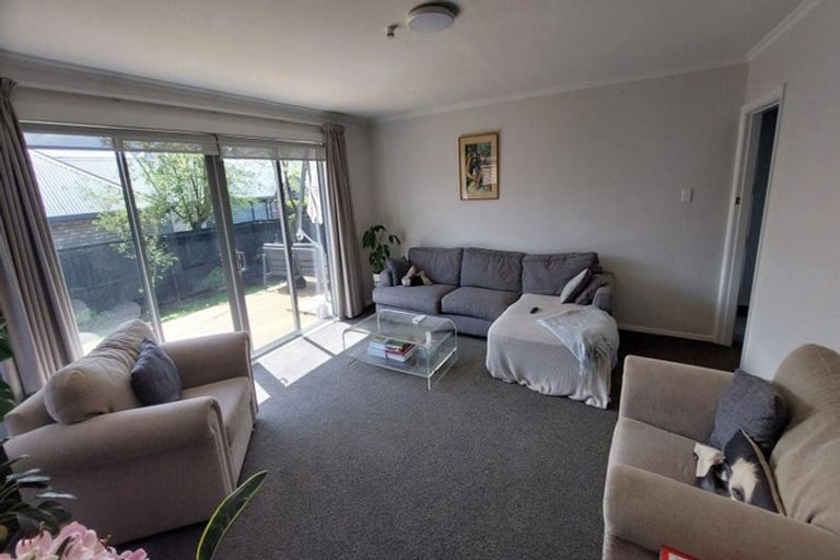 Photo of property in 1/55 Mcfaddens Road, St Albans, Christchurch, 8052