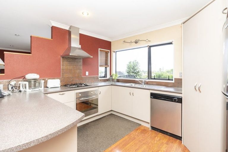 Photo of property in 2 Thomson Avenue, Dinsdale, Hamilton, 3204