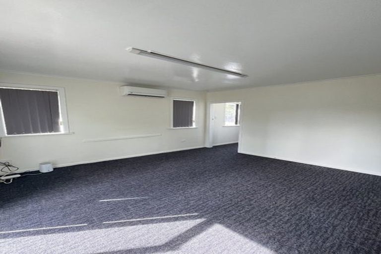 Photo of property in 63a Great South Road, Manurewa, Auckland, 2102