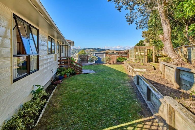 Photo of property in 84 Cunliffe Street, Churton Park, Wellington, 6037