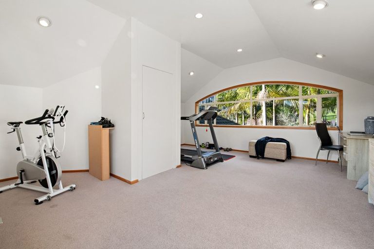 Photo of property in 82 Brownhill Road, Whitford, Manurewa, 2576