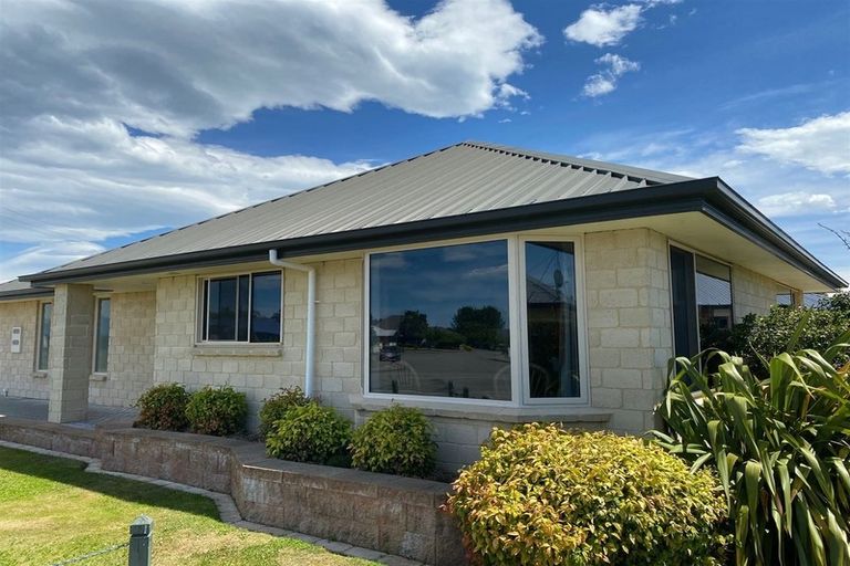 Photo of property in 10 Tancred Street, Geraldine, 7930