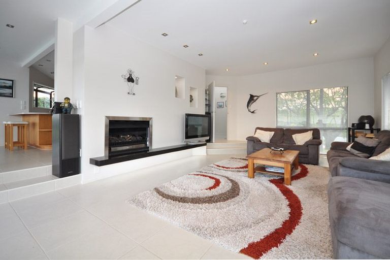 Photo of property in 19 Ridge Road, Tairua, 3508