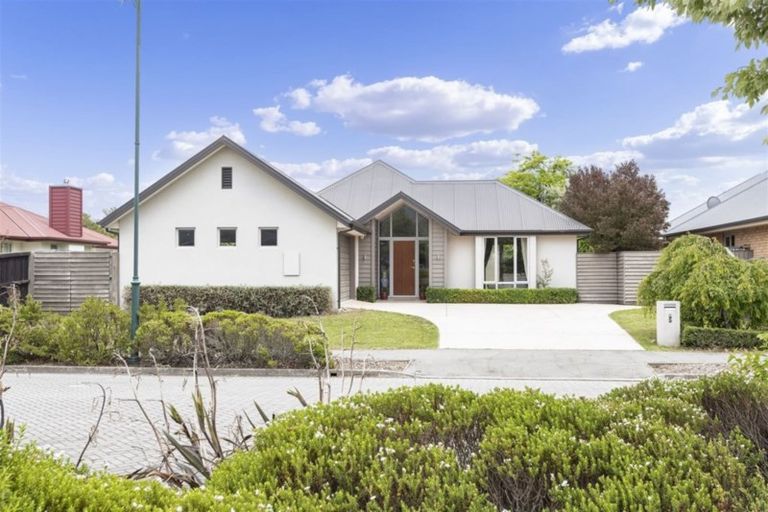 Photo of property in 7 Kilbride Gardens, Halswell, Christchurch, 8025