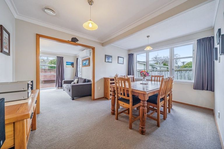 Photo of property in 13 Oxford Crescent, Ebdentown, Upper Hutt, 5018