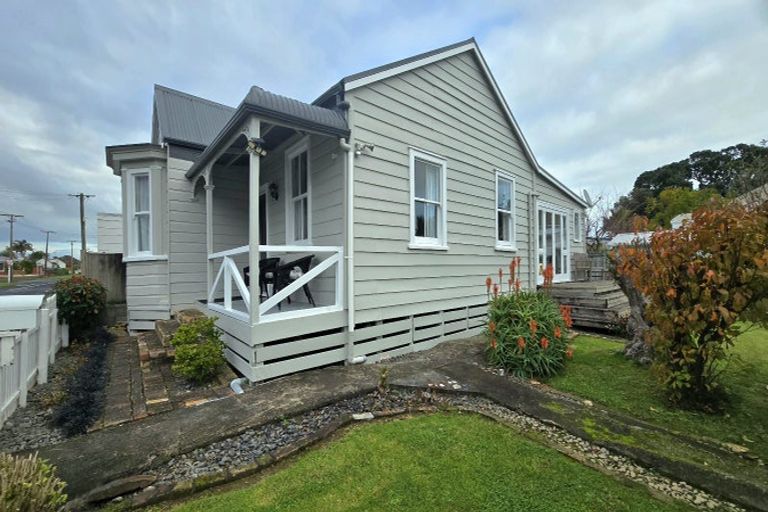 Photo of property in 207 Davy Street, Thames, 3500