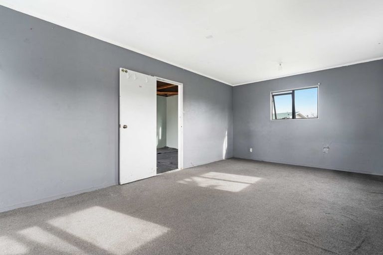 Photo of property in 32 Ashgrove Road, Mangere, Auckland, 2022