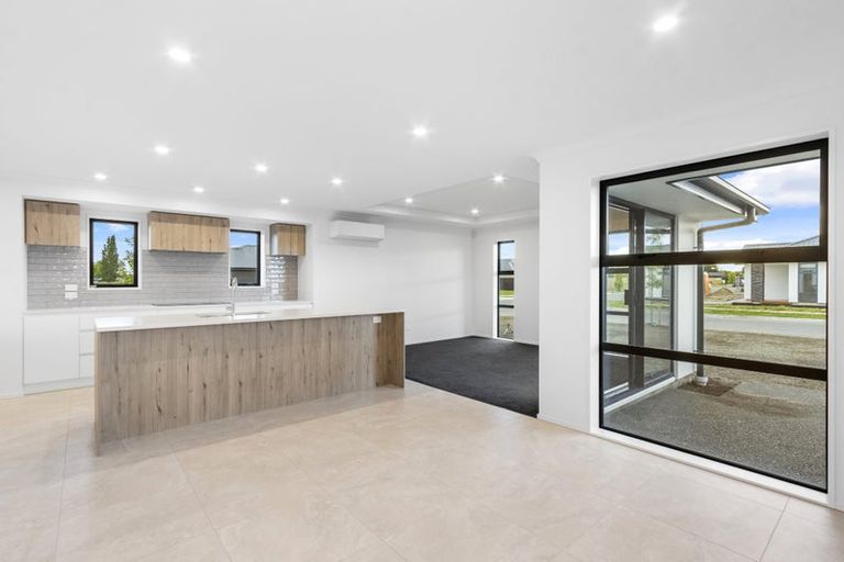 Photo of property in 10 Salkeld Place, Woodend, 7610