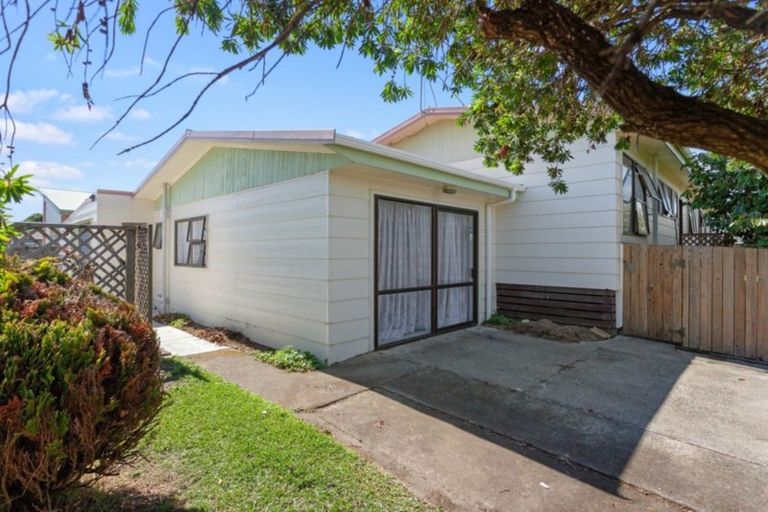 Photo of property in 2 Edgewater Grove, Whakatane, 3120