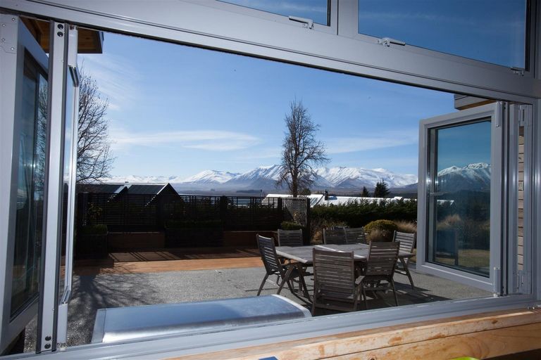 Photo of property in 6 Sams Place, Lake Tekapo, 7999