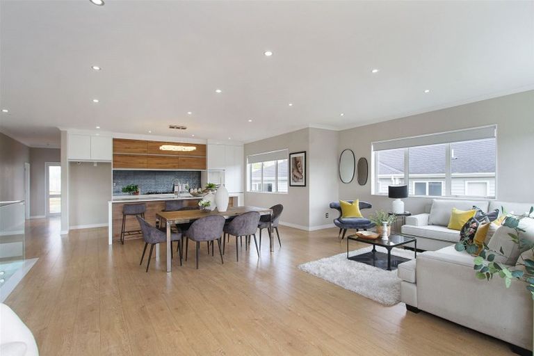 Photo of property in 17 Korihi Drive, Swanson, Auckland, 0614