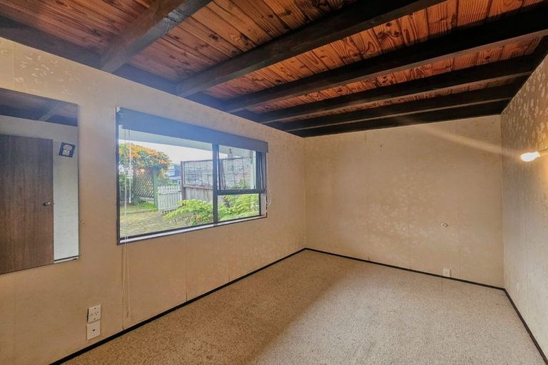 Photo of property in 11 Vipond Road, Stanmore Bay, Whangaparaoa, 0932