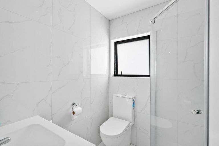 Photo of property in 8a Martin Road, Manurewa, Auckland, 2102