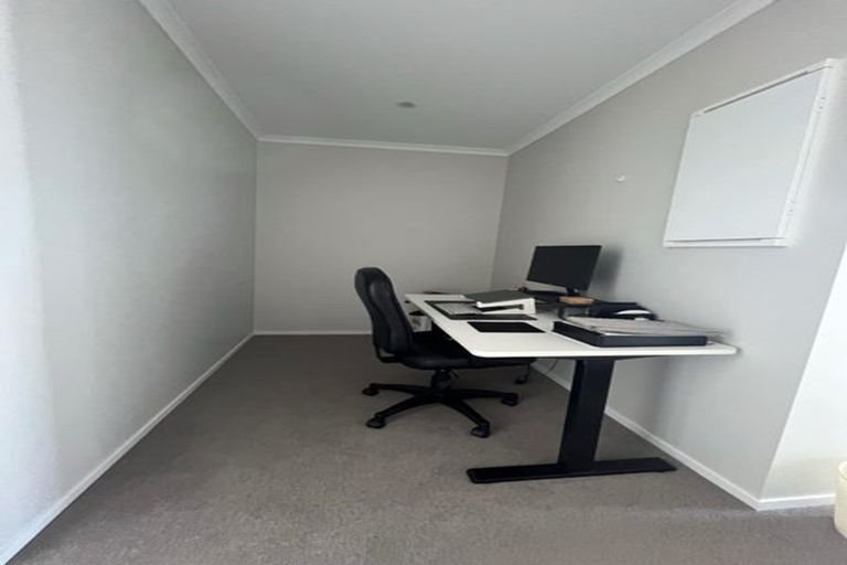 Photo of property in 24 Waenganui Road, Hobsonville, Auckland, 0616