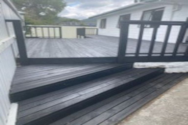 Photo of property in 2/15 Gibson Crescent, Naenae, Lower Hutt, 5011