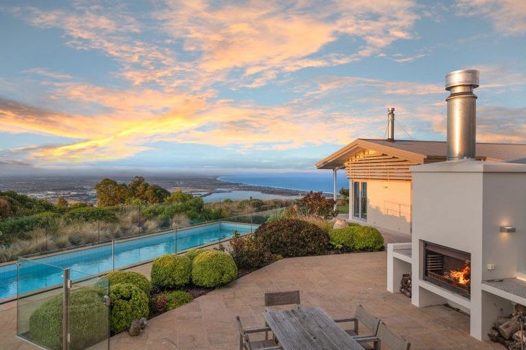 Photo of property in 342 Mount Pleasant Road, Mount Pleasant, Christchurch, 8081