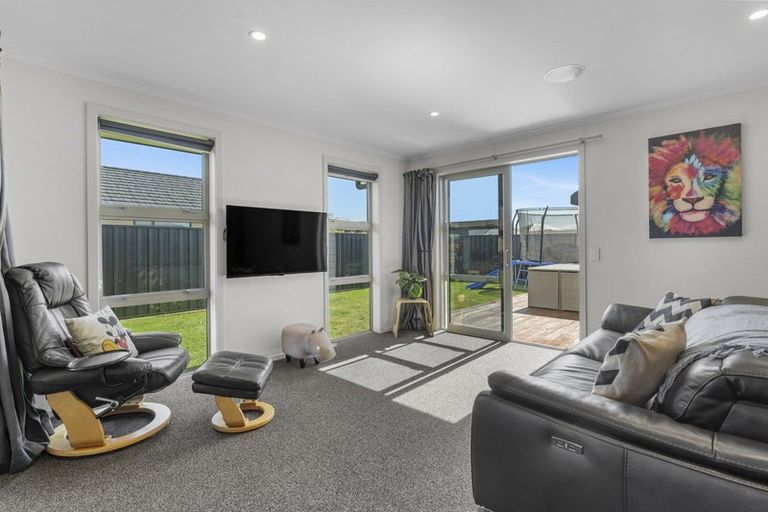 Photo of property in 16 Magnetic Place, Cromwell, 9310