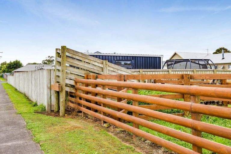Photo of property in 38 Ketemarae Road, Normanby, Hawera, 4675