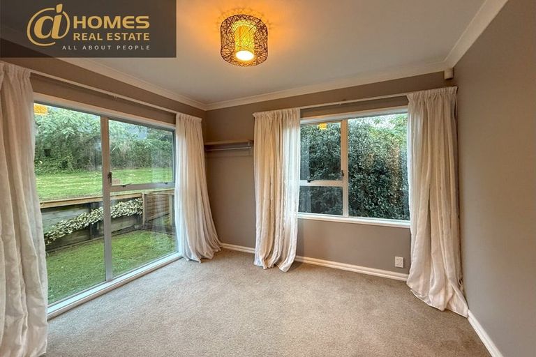 Photo of property in 7 Beeche Place, Birkdale, Auckland, 0626