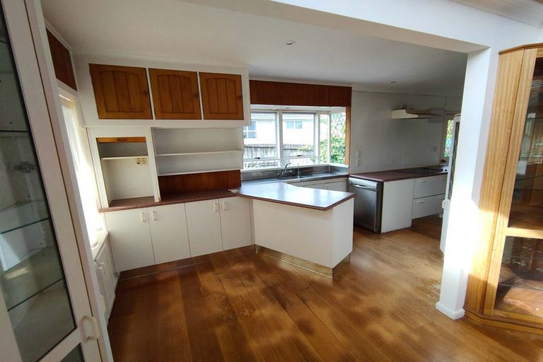 Photo of property in 1/32a Alfriston Road, Manurewa East, Auckland, 2102
