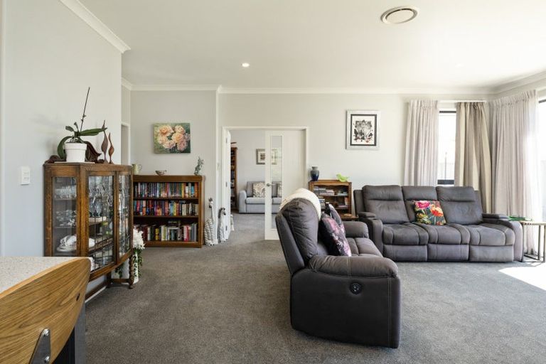 Photo of property in 10 Admiralty Place, Waikawa, Picton, 7220