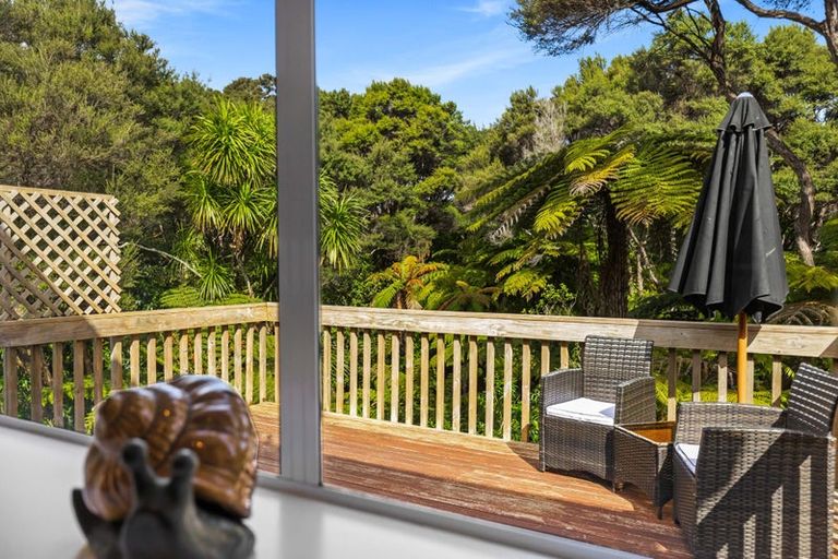 Photo of property in 2/30 Lagoon Way, West Harbour, Auckland, 0618