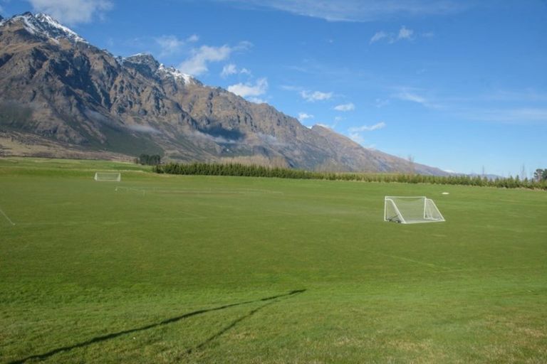 Photo of property in 22 Rannoch Drive, Jacks Point, Queenstown, 9371