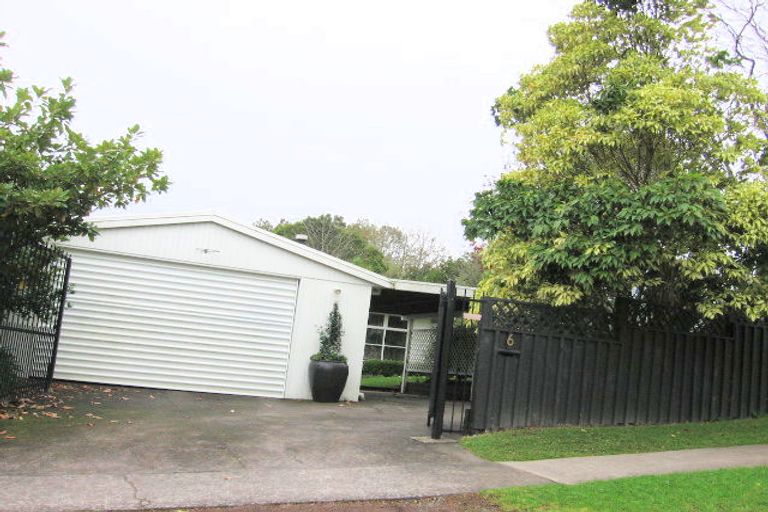 Photo of property in 6 Churchouse Road, Greenhithe, Auckland, 0632