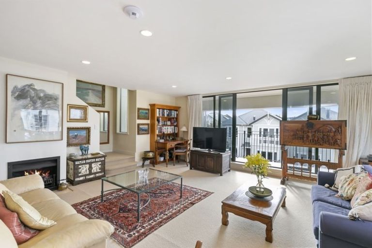 Photo of property in 12/28 Hobson Street, Thorndon, Wellington, 6011