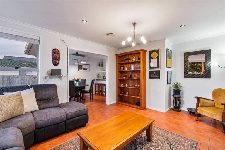 Photo of property in 22 Tabitha Crescent, Henderson, Auckland, 0612