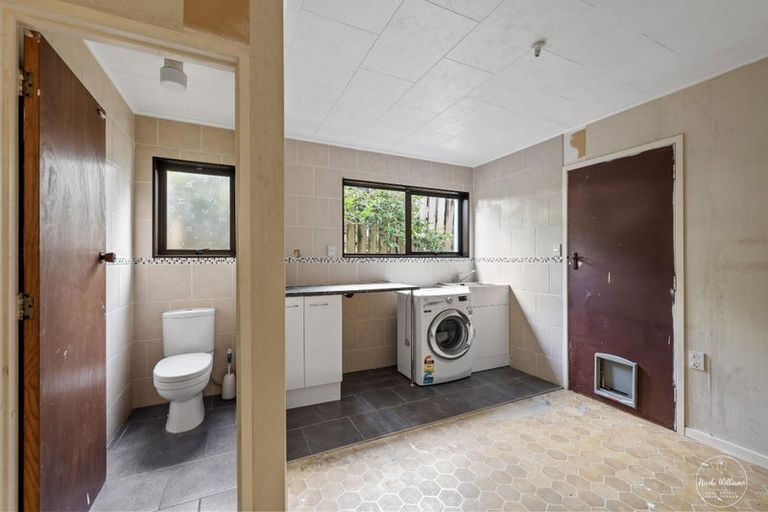 Photo of property in 37 Whaka Street, Maungaturoto, 0520