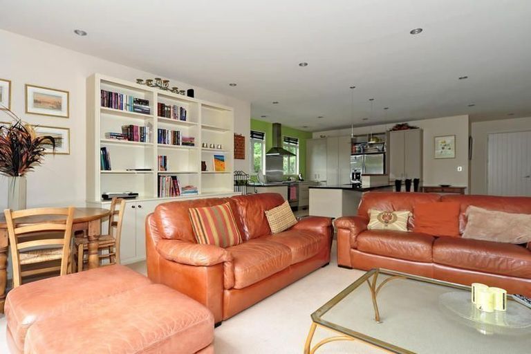 Photo of property in 25 Totara Street, Fendalton, Christchurch, 8041