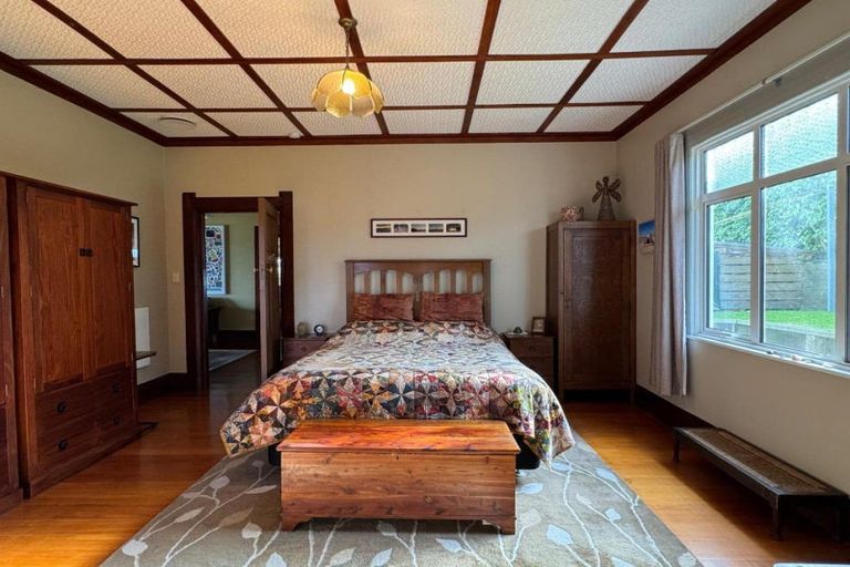 Photo of property in 6 Onslow Road, Bluff Hill, Napier, 4110