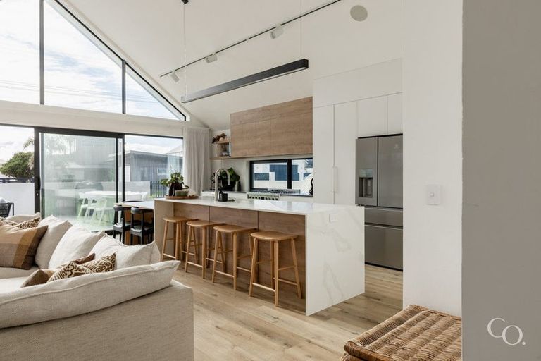 Photo of property in 56 Karewa Parade, Papamoa Beach, Papamoa, 3118