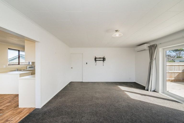 Photo of property in 62a Mazengarb Road, Paraparaumu Beach, Paraparaumu, 5032