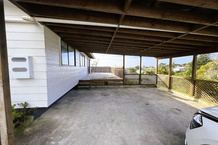 Photo of property in 1/537 Glenfield Road, Glenfield, Auckland, 0629