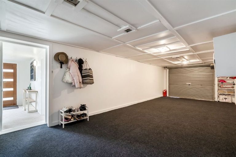 Photo of property in 19 Agincourt Street, Glenfield, Auckland, 0629