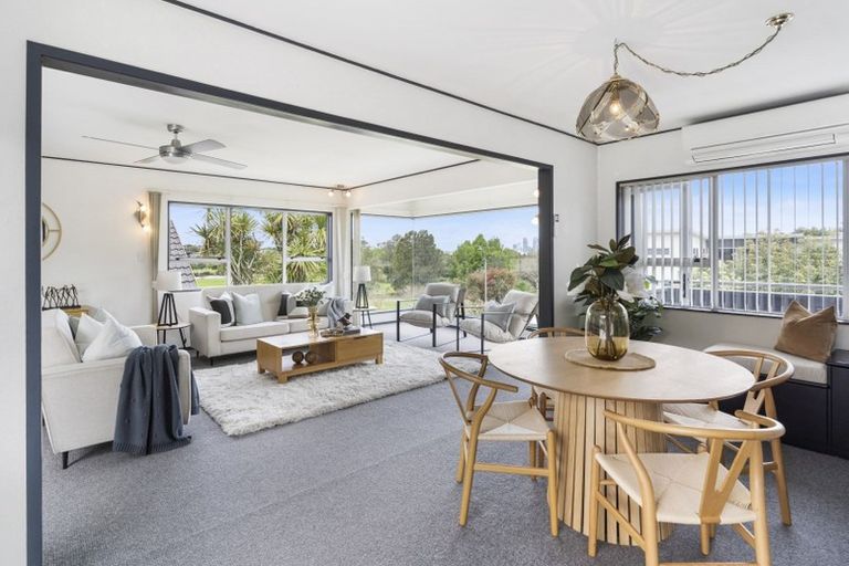 Photo of property in 5 Puawai Place, Northcote, Auckland, 0627