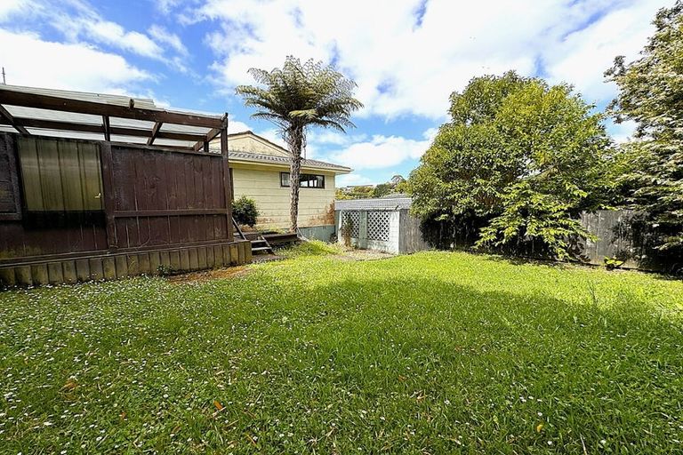 Photo of property in 3 Benita Place, Sunnyvale, Auckland, 0612