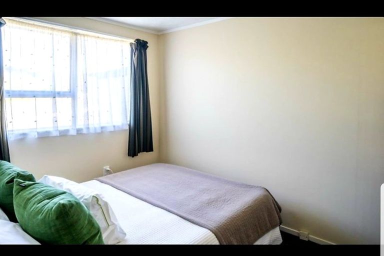 Photo of property in 23 Woolwich Close, Whitby, Porirua, 5024