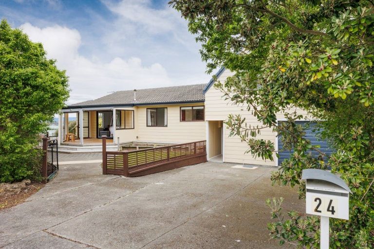Photo of property in 24 Fraser Drive, Feilding, 4702