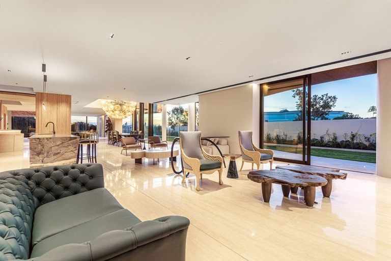 Photo of property in 92 Paritai Drive, Orakei, Auckland, 1071